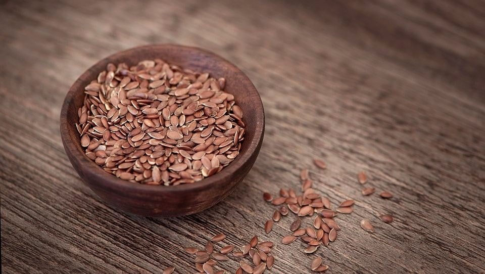 6 Easy Steps to Make Your Own Flax Seed Gel at Home for Longer Hair Growth