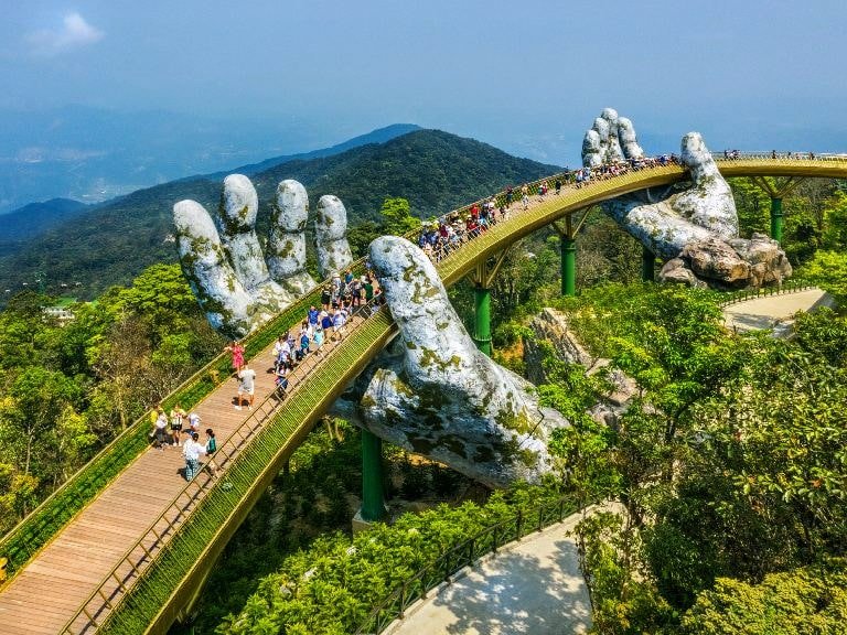Vietnam: Your Complete 7-Day Guide: Cities, Food, and Rural Charm